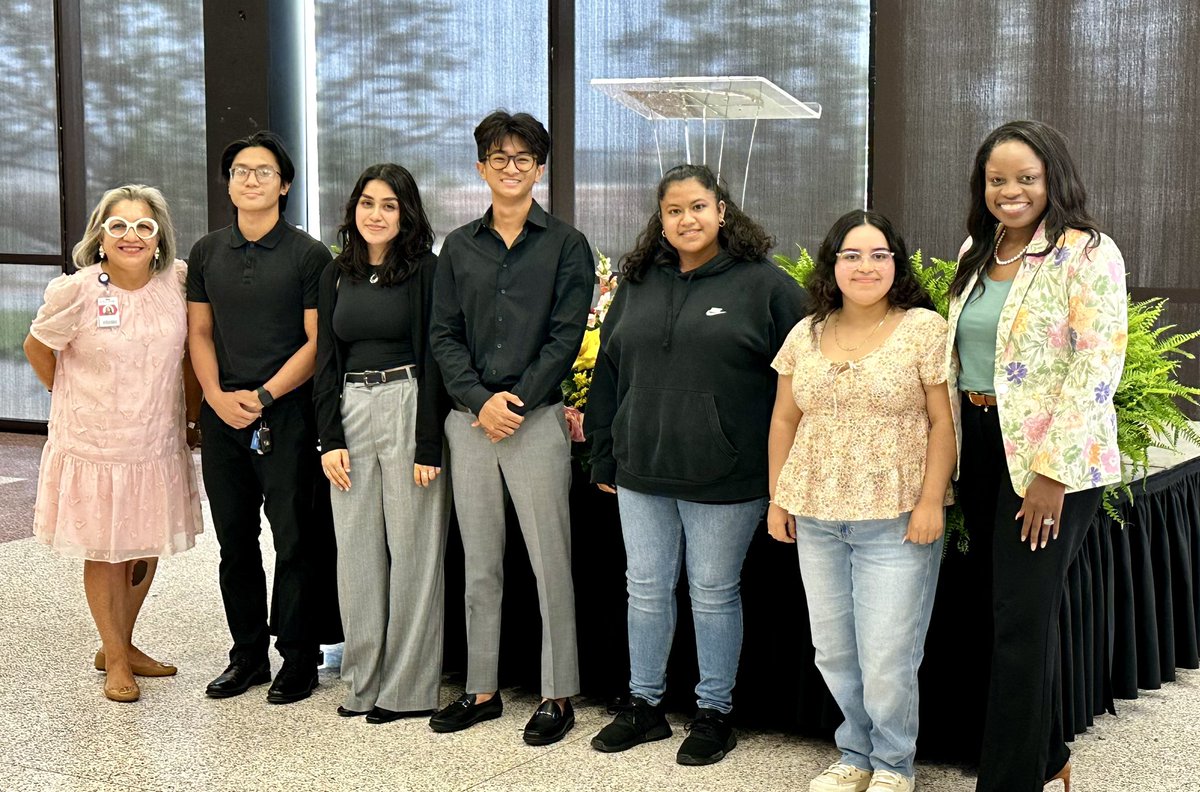 One of my favorite events of the year is the Class of 2024 Superintendents Top 100 event! What a blessing to celebrate the top 10 from each of our 10 high schools! They are all graduating from #myAldine with choices and opportunities! Congratulations @AldineHS_AISD!