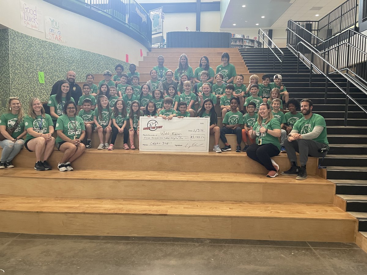 This week, elementary campuses received donations raised through the annual Chase the Chief 5k & Family Fun Run. Over $30,000 was awarded to GISD PE programs! 😲 Thank you to @GeorgetownTXPD and everyone who joined us at Chase the Chief!