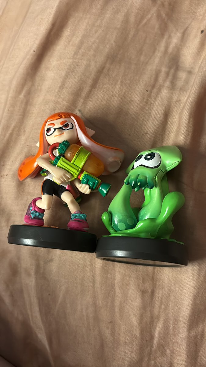 / just had to reset two amiibos bc they deadnamed me in s2. Amiibos in question were these two. I love my john amiibo and it just proved he loves me