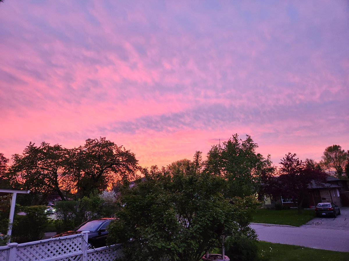 Gorgeous cotton candy sky this evening 😍 #shareyourweather @weathernetwork