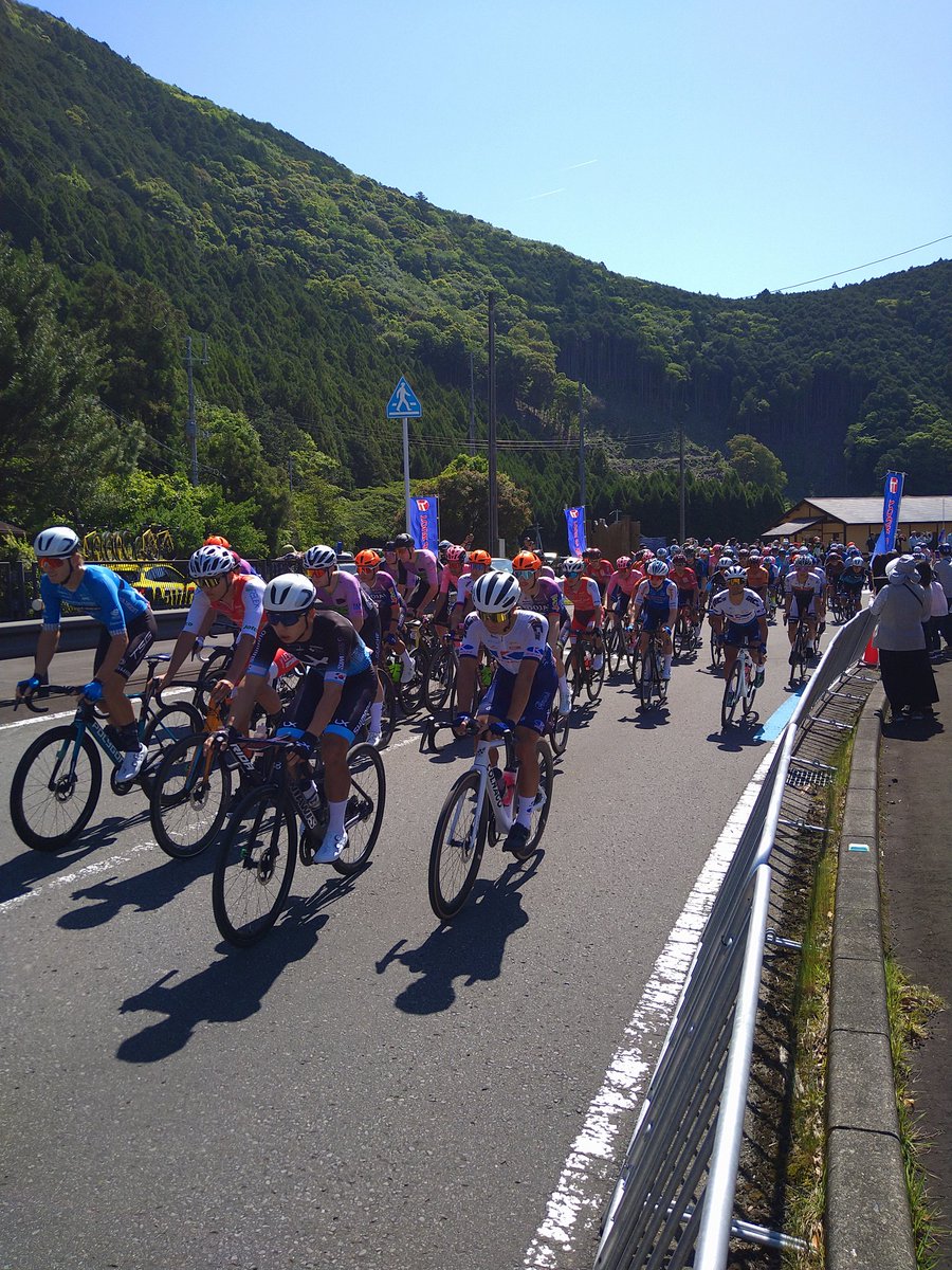 dorokanmie's tweet photo. 『ツールド熊野2024』1日目スタート🚴です。
#ツールド熊野
#三重県
#自転車活用推進
#ロードレース
#サイクリング
#太平洋岸自転車道
#ナショナルサイクルルート
#熊野 https://t.co/4CG5lSEnQb
