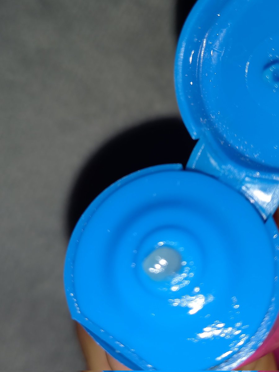 yeuxde_reine's tweet photo. Dari explore berbagai lipbalm akhirnya jatuh dan mentok sama si pure paw paw ini, enak bangett dipakainya, gak bikin kering samsek, awet lembabnya, gak cepet abis  produknya, hemat bangett kan.
Aku belinya di sini udah trusted banget: https://t.co/iXC0GPXrdV https://t.co/6mx3S3RDxL