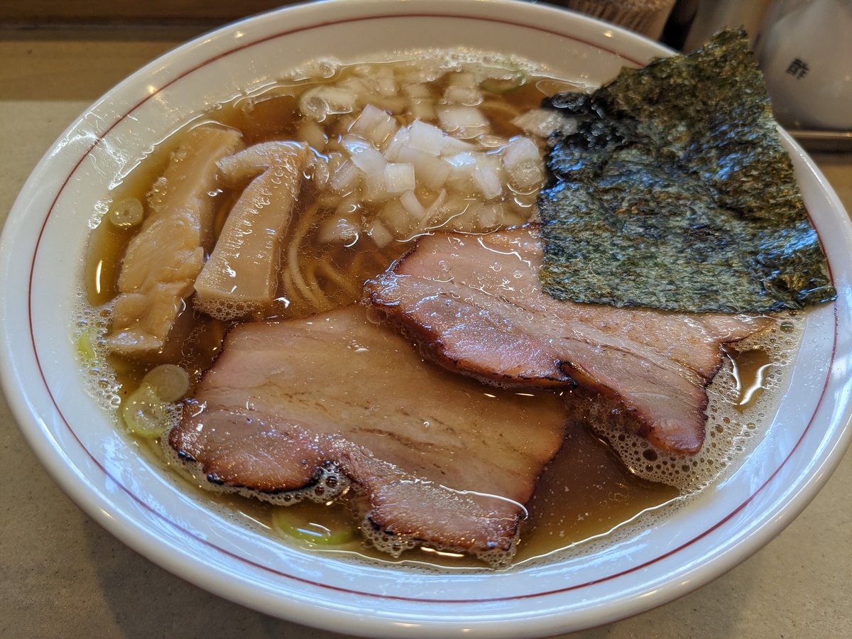 麺処 浮き雲＠千曲市で煮干しそば。おだやかで甘さのある煮干しスープ。歯ごたえのある細麺。チャーシューが香ばしかった。