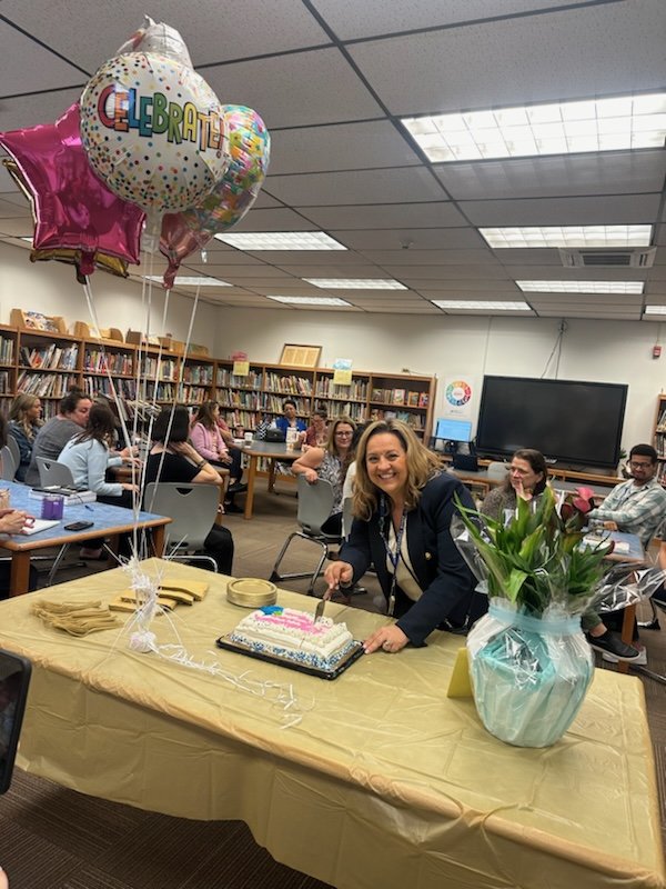 Oakside surprised & celebrated the newly appointed Principal @AnaBudds! 🥳🎉 We're proud to have her leading the way. ❤️💙 ##PeekskillPride