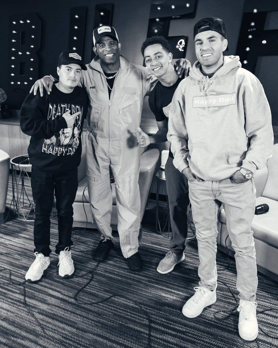 905shooter's tweet photo. One night in Boulder with special guests @DeionSanders, @ShedeurSanders & @terrellowens.
#905shooter #nelkboys #fullsendpodcast #DeionSanders https://t.co/Egq3mFmJZn