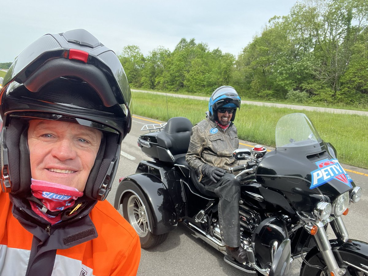 Richard Petty is 86 years old. 

I’ve often thought why he keeps going to the racetrack week after week after week?

I have more respect for Richard than ever.

I drafted off Richard for 150 miles. We went straight to the front on the @KPCharityRide 🏁

“Don’t let the old man in”