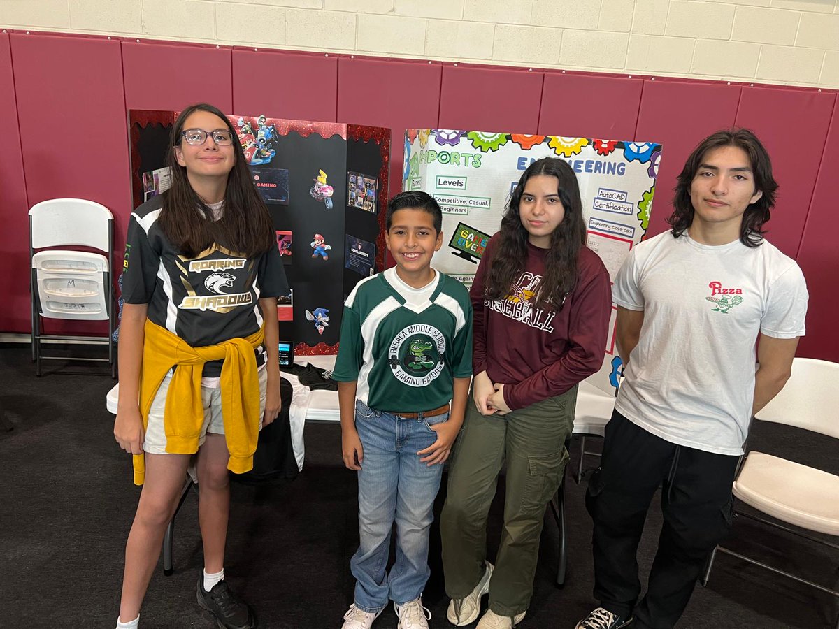 🧪🤖We had a great turnout at the Los Fresnos CISD STEAM Showcase! Our Ocelots shined bright while exhibiting everything they have learned from the Coding Lab, PLTW, & Esports! We are so proud of our students and we want to congratulate them for a job well done this evening. 🎨🎶