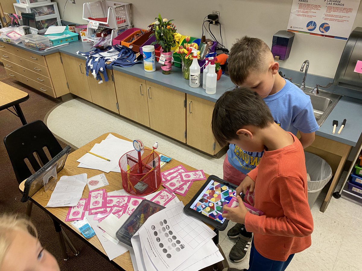 Maggie Carter (@mrscarter_smsd) on Twitter photo Our 2nd graders are having so much fun with their Grids & Games <a href="/PLTWorg/">Project Lead The Way</a> module. These students are taking, listening, thinking, persevering, & problem solving together to learn all about computer programming. Talk about engagement!✨<a href="/512Hawks/">Highlands Hawks</a> ❤️ #watchusgrow 🌱 Our 2nd graders are having so much fun with their Grids & Games <a href="/PLTWorg/">Project Lead The Way</a> module. These students are taking, listening, thinking, persevering, & problem solving together to learn all about computer programming. Talk about engagement!✨<a href="/512Hawks/">Highlands Hawks</a> ❤️ #watchusgrow 🌱