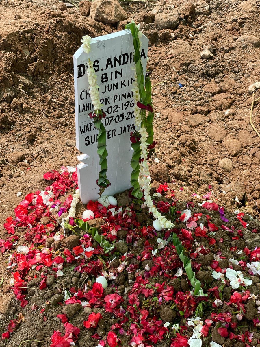 Indah Thantera 🪐 tweet media