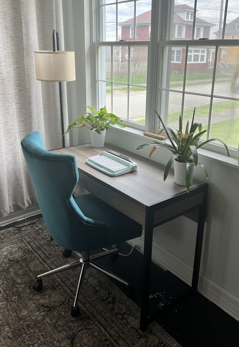 This is my favorite place to write. Anyone else love the soothing clacking sounds of a typewriter? 🙋🏻‍♀️ 
Where do you like to write?
#ArtisticExpression #booklovers #WriterCommunity