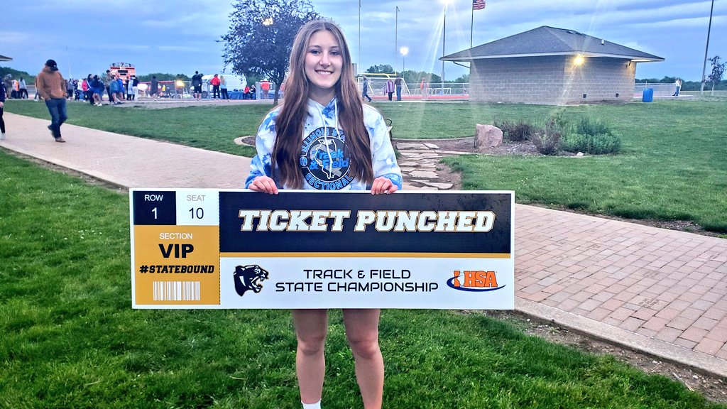 cpcentraltrack's tweet image. Faith Alford (So.) punches her ticket to the @IHSAState Track Meet in the Triple Jump! 🥈 #FastCat