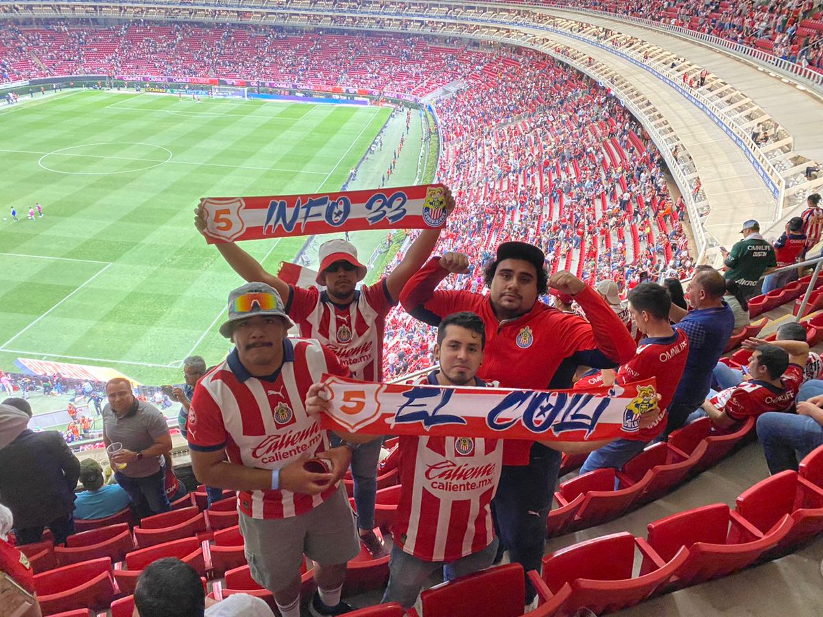 Treeqck's tweet image. Excelente victoria la de ayer , Gracias a @Chivas y al @soportechivas por esta #ExperienciaRojiblanca