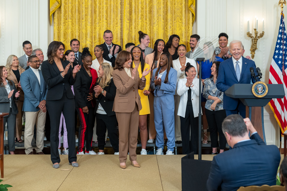 Today, President Biden welcomed the Las Vegas Aces to the White House to celebrate their 2023 WNBA championship. Congratulations, @LVAces on going back-to-back!