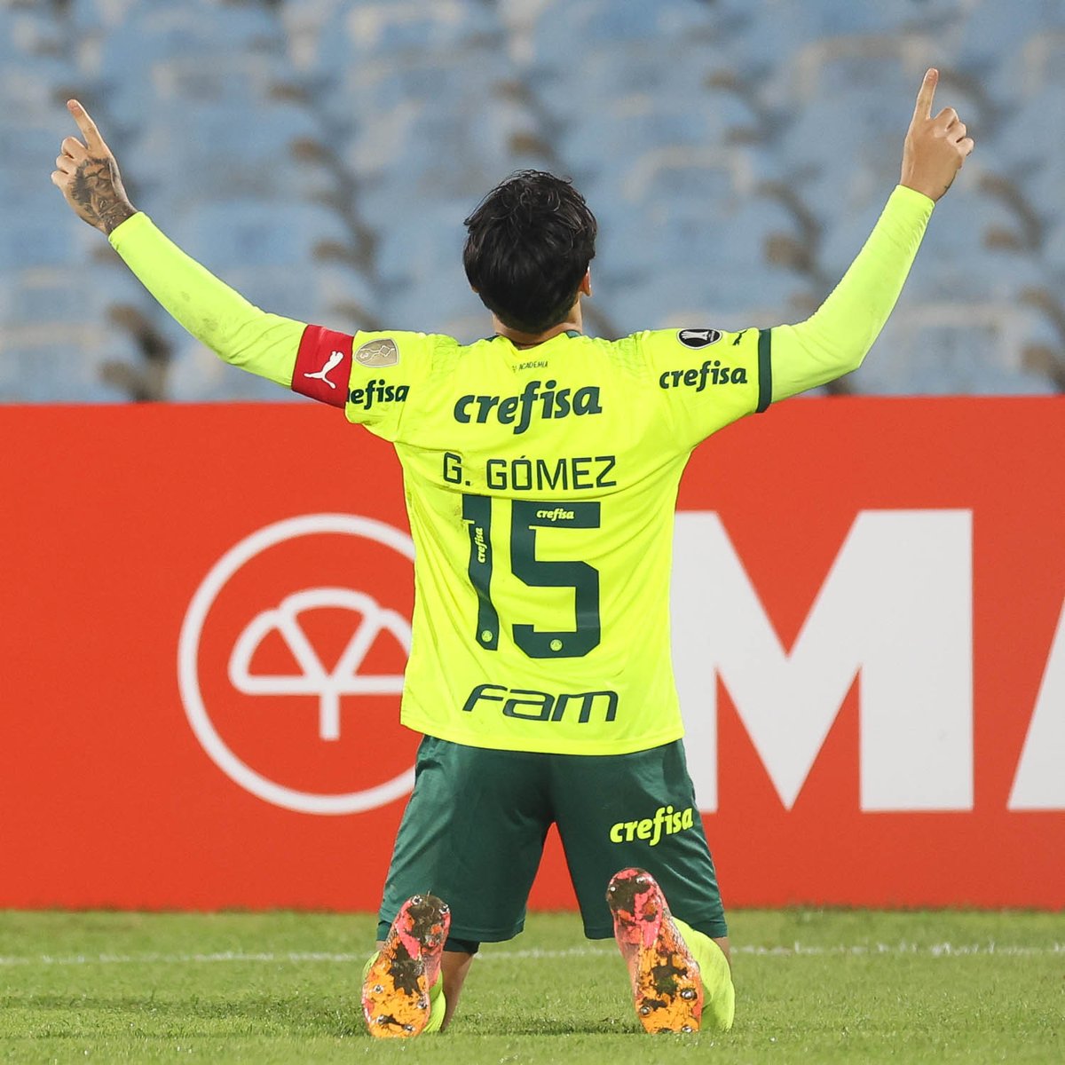 Pra fechar o placar e a noite 𝑎𝑙𝑣𝑖𝑣𝑒𝑟𝑑𝑒 em Montevidéu! ©💚 Ao lado de Tupãzinho, Borja e Willian Bigode, o 5º maior artilheiro do Palmeiras na história da Libertadores com 11 gols! 𝐺𝑜𝑜𝑑 𝐺𝑎𝑚𝑒, Papi! 💪 #AvantiPalestra