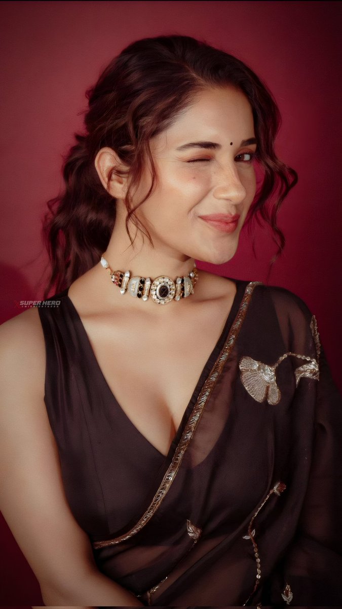 GNLkKq_a4AAscqF?format=jpg&name=medium