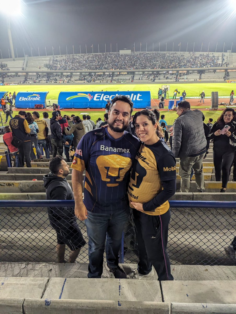 #MegaFutbol #diadelasmadres mi primer 10 de mayo como mamá 
Y apoyando a #Pumas
