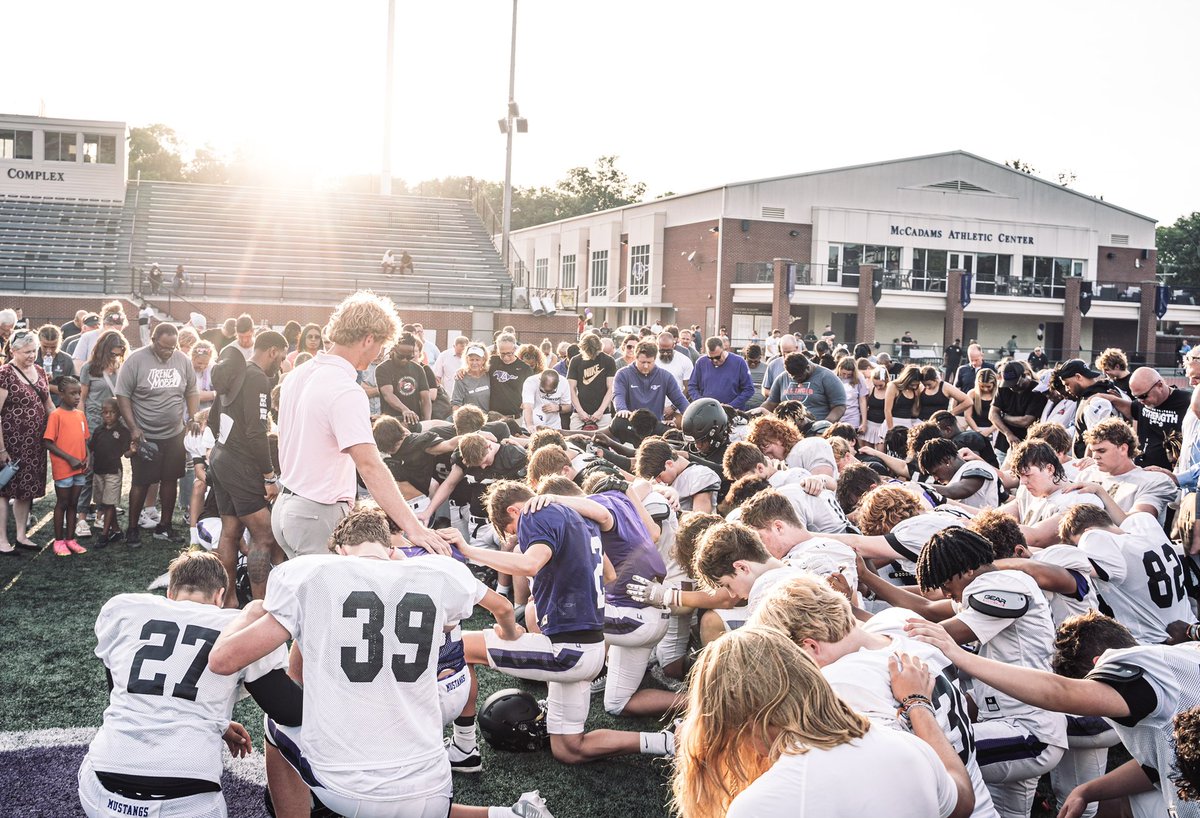 Another great College Showcase in the books. Thank you to our Lipscomb Academy Community for showing up and supporting! 1-0 Everyday 💜🔥 #BibleBooksBall