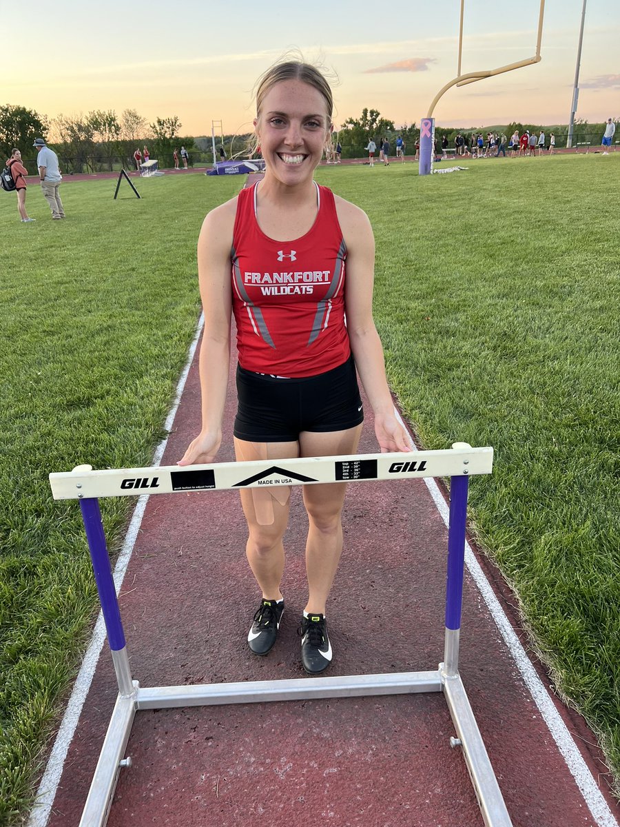 Congratulations to Emma Hardwick for setting the school record in the 300 hurdles 47.3. The previous record was held by her cousin Tia Roberts in 2010 at 47.5. @TVLSpotlight @sportsinkansas @JuPerry77 @KanzalandSports @MERCsports