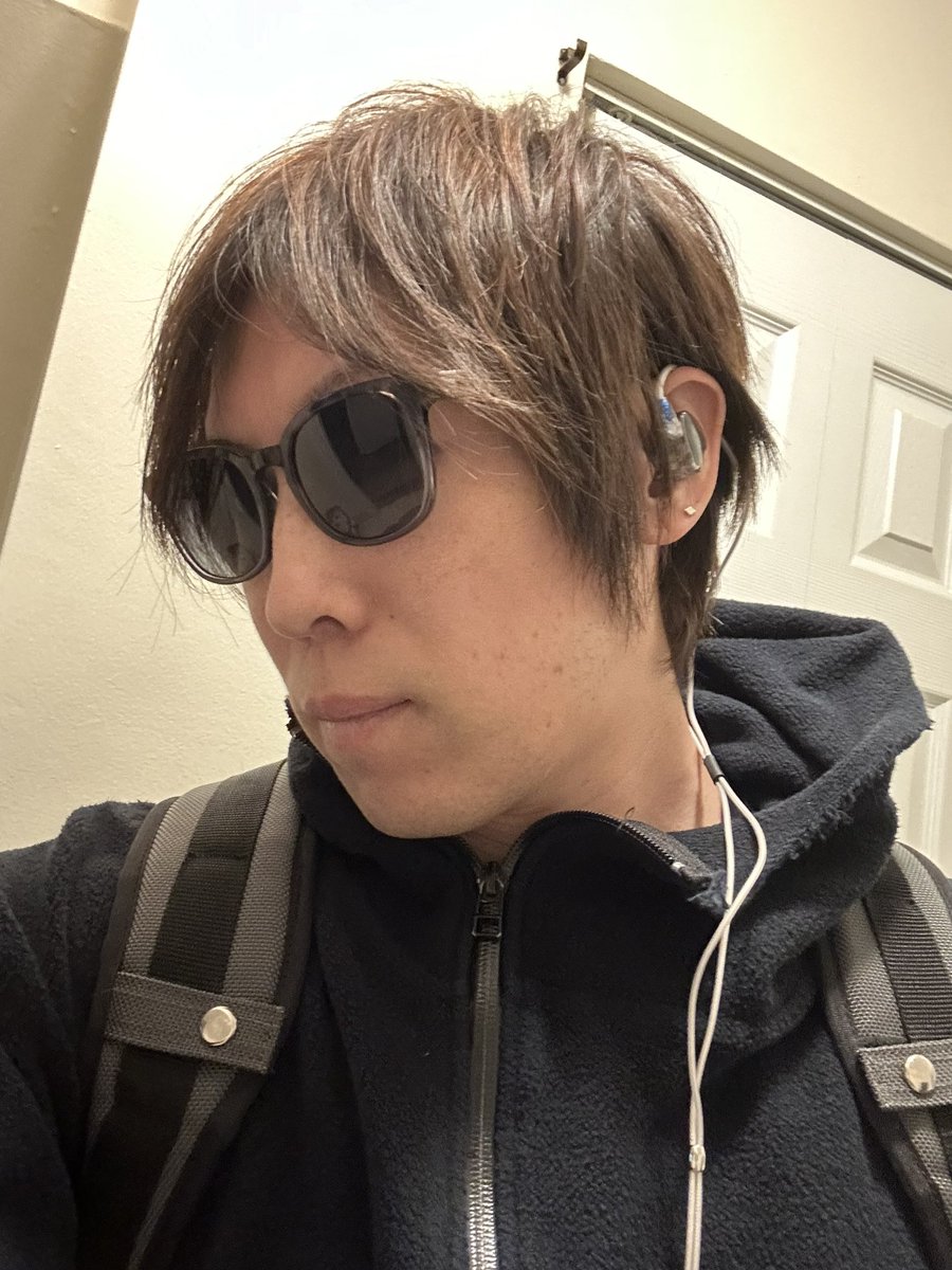 Masatoitoh's tweet image. 楽器演奏者って音楽を聴くよりも楽器の練習をしてる時間の方が長くなってしまいがちですよね。
勿論練習も大事だけど音楽をよく聴く事の方が実はもっと大事。
最近は@AMARA_INTERFACEのインイヤーモニターで色んな曲を聴きながら散歩するのがすっかり日課。
やはり音楽は良い音で聴くに限りますね。