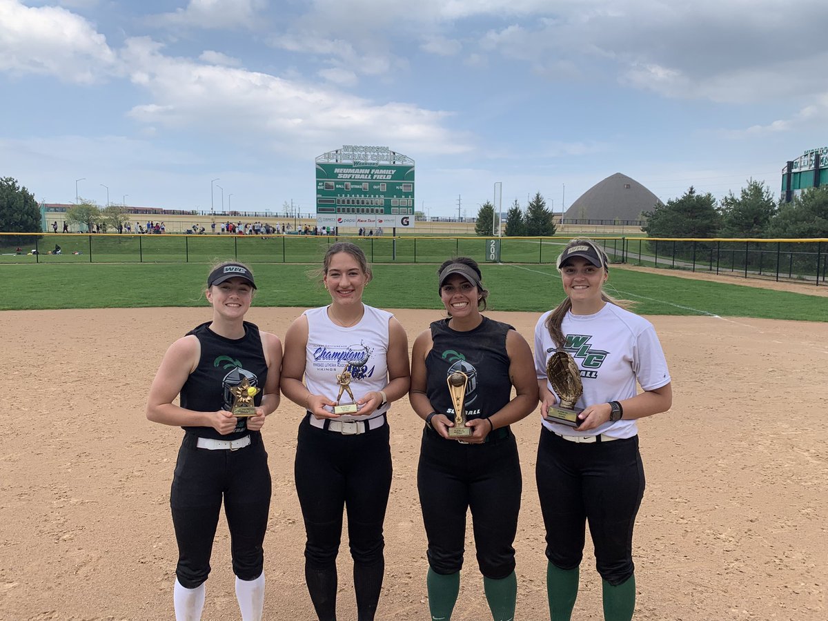 Congrats to the WLC Softball award winners for the 2024 season!

Alli Powers - Golden Glove Award
Alea Anhalt - Silver Bat Award
Lexi Martin- Warrior of the Year 
Maddy Heller- Newcomer of the Year