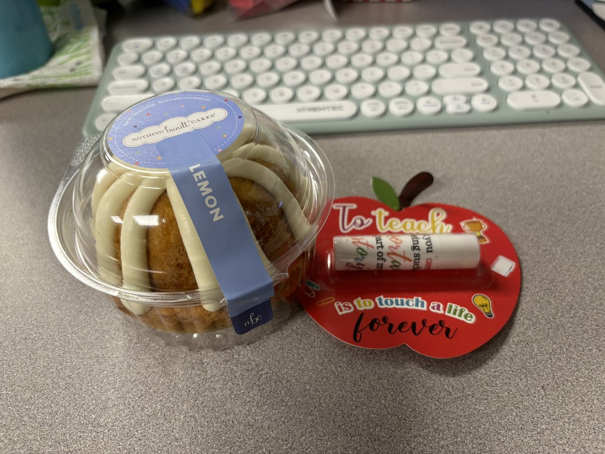 Nothing “Bundt” the best for us today because we are the “balm”! Everything is better with sweet treats. Thank you @PtaRidge and @HumbleISD_RCE !!! Teacher Appreciation Week Day Four “You are an important part of their story”#whereyourstorymatters