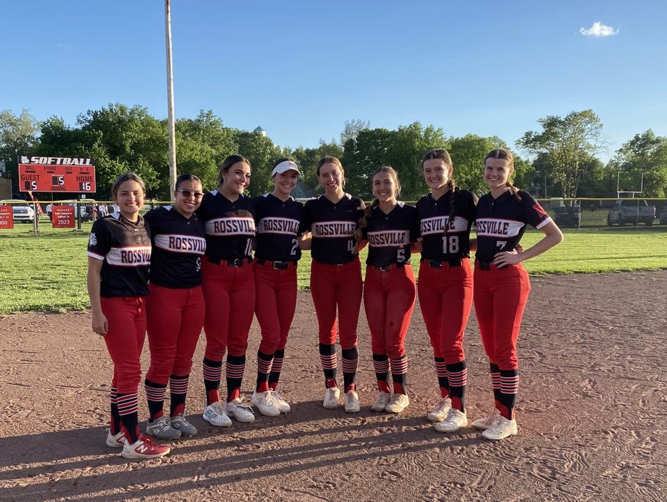 Lady Dawgs get the run rule sweep over Sabetha 11-1 16-5 move to 21-3 these 8 SR have layed the foundation for many years to come Go Dawgs @peterson_rick @sportsinkansas @KansasPregame @RossvilleDawgs @KevinHaskin @CJOnlinesports @TopsportsN