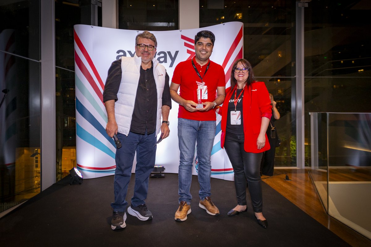 We are proud to present the winners of the Axway Excellence Awards 2024 LATAM! This year's winners were Livelo Brasil in Innovation, Itaú Unibanco in Visionary Excellence, and Núclea in Digital Transformation. #DigitalTransformation #Innovation #Awards #AxwaySummitLATAM