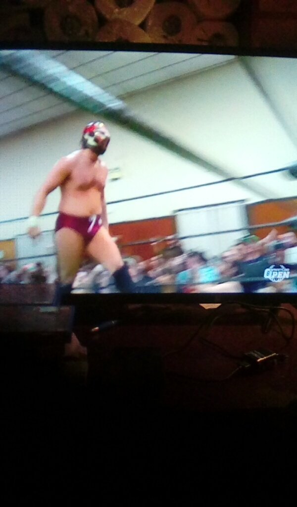 @Steven_Stetson_ & @DannyMilesUSA steal The Championship, The win, & @numberone_dojo mask #WrestlingOpen