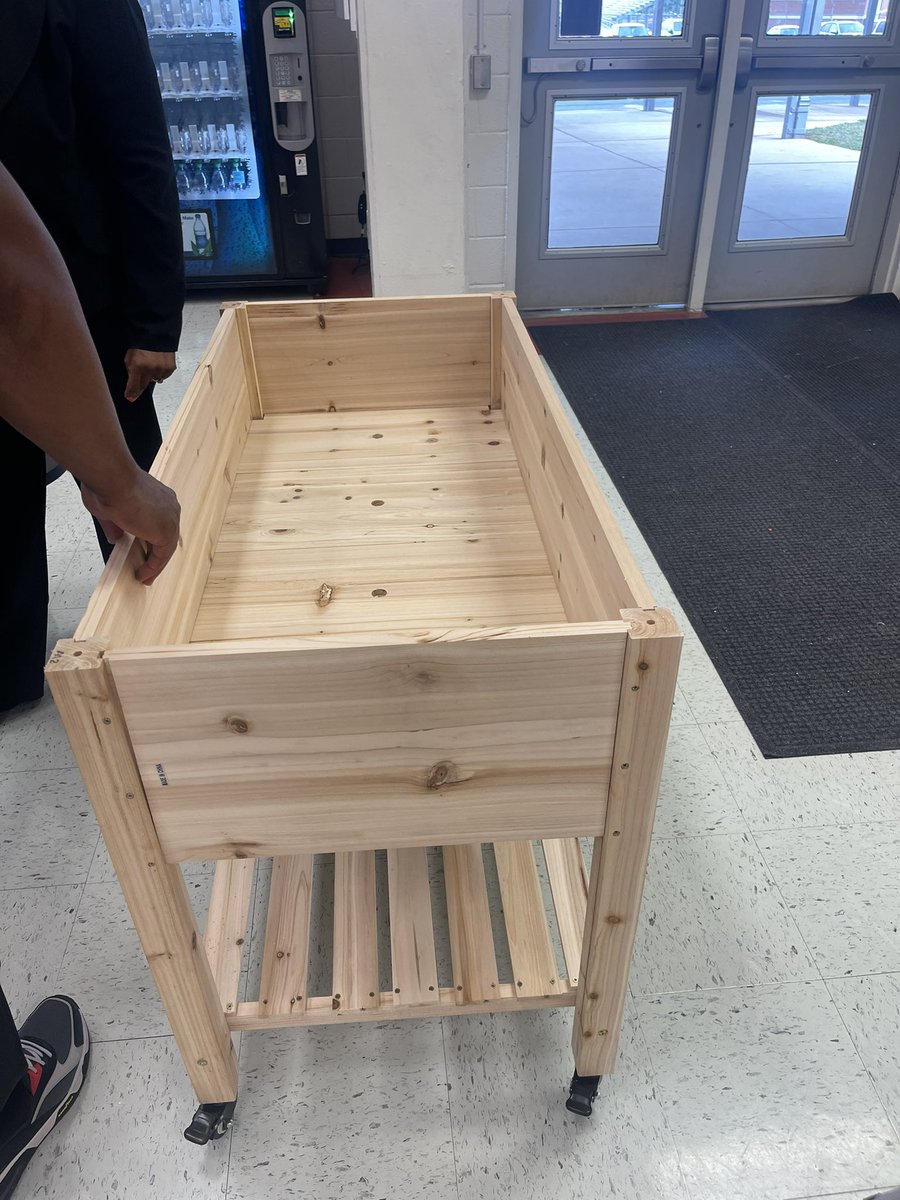 We are getting our school garden started! Thanks to @HealthMPowers, we’re able to begin assembling our raised gardens! Our amazing MHWF @ahdee315 does an amazing job at making things happen! Thanks to Ms . Breazele and our APs for helping! @RobynWhiteHCS @serveandlead613