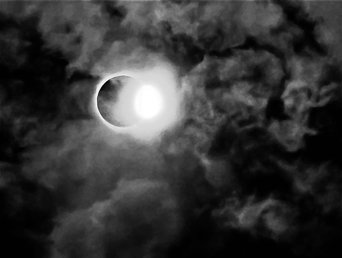 2024 ATPI Solar Eclipse Contest
Honorable Mention
Student The Eclipse
Cloud Cook
Martin HS
Arlington, TX
Ian McVea, instructor
Diamond Ring and Clouds
#atpieclipse24