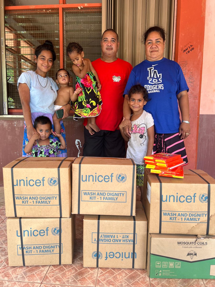 An ongoing drought situation in 🇫🇲 is posing risks to children’s lives and health. UNICEF is supporting the Government’s response efforts, with the delivery of WASH and human dignity kits in Pohnpei, Chuuk and Yap States, together with awareness sessions on WASH practices.