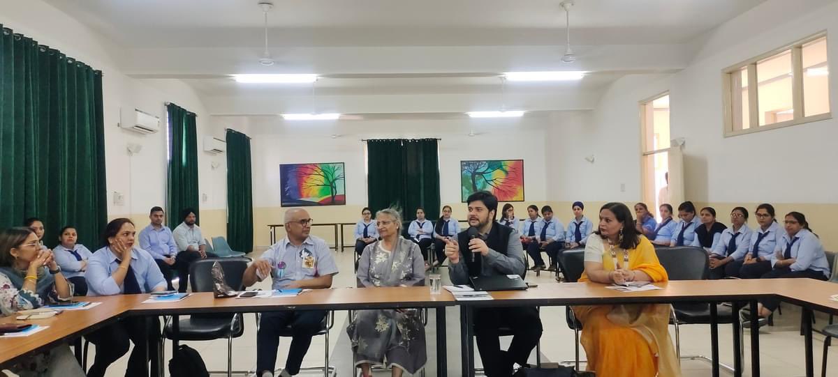 Building on the #RiseUp4Peace fest, @UNODC & @KnpsIndia convened the first Educators’ Roundtable, bringing together 100+ educators from across Punjab to advance #SDG16 education in the curriculum—with focus on cross learning & sharing of good practices from the classrooms!