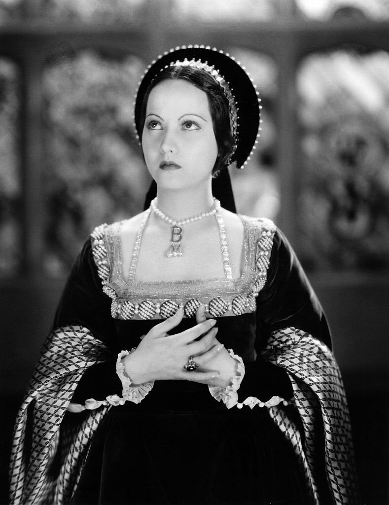 Merle Oberon as Anne Boleyn in a publicity still for
'The Private Life of Henry VIII' (1933)

#TCM #blackandwhite #britishhistory