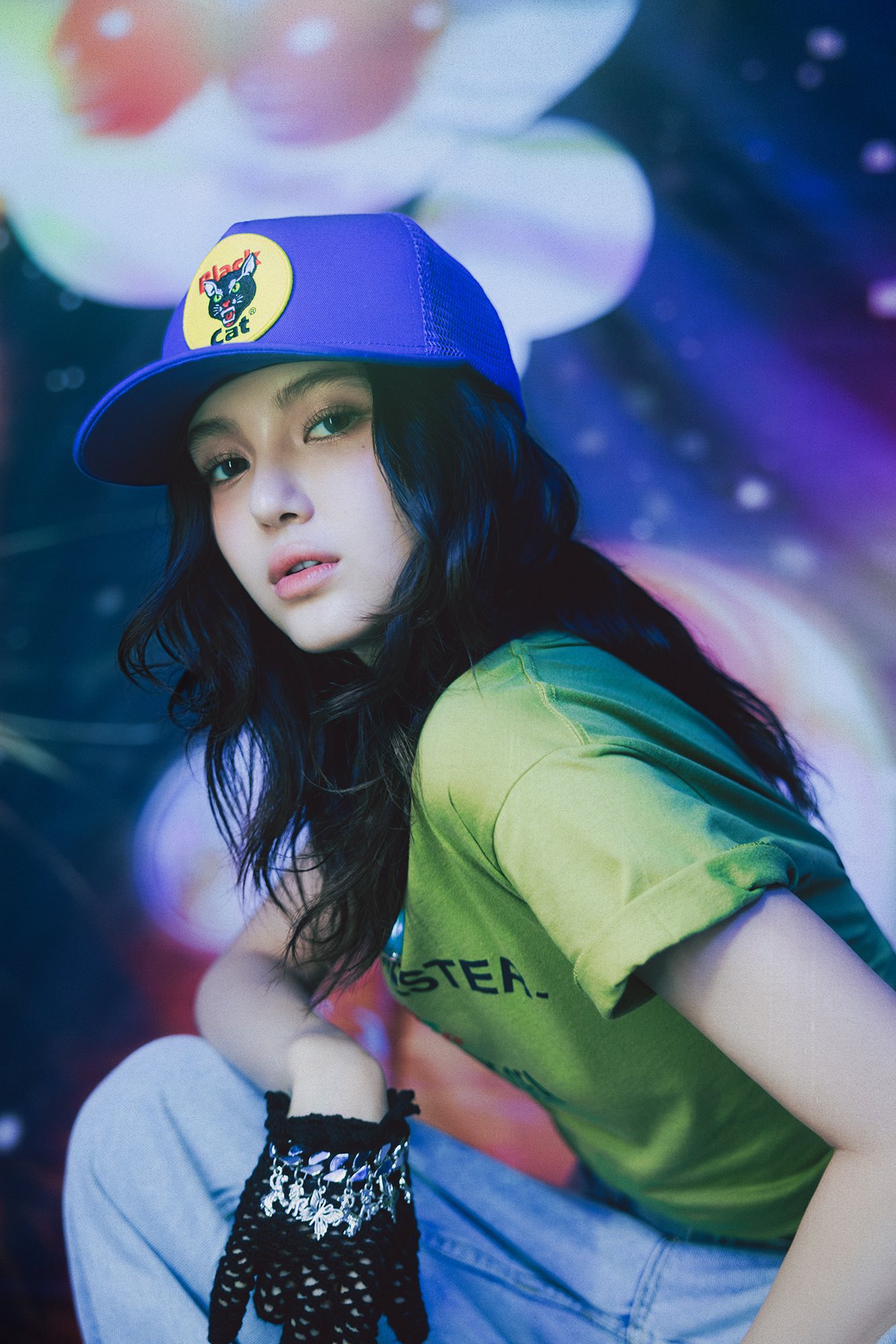 NewJeans How Sweet 、supernatural - メルカリ