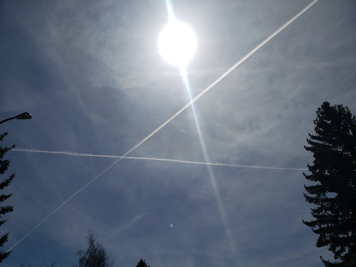 X marks the spot over Calgary today. Heavy spraying season is now upon us. #sprayingtoxins @AirCanada @WestJet @clif_high