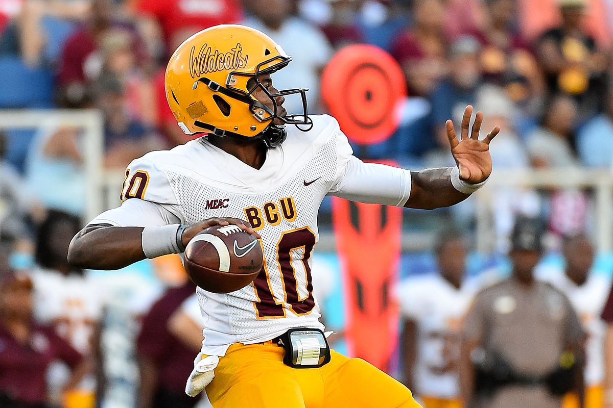 BLESSED to recieve my first D1 offer from Bethune-cookman University!🟡🔴 #ATGTG🙏🏽 @TheQBHouse @CarrollwoodDay @RealNews102 @BigCountyPreps1 @THEPLATFORMDR @247Sports @QBHitList @QBimpact