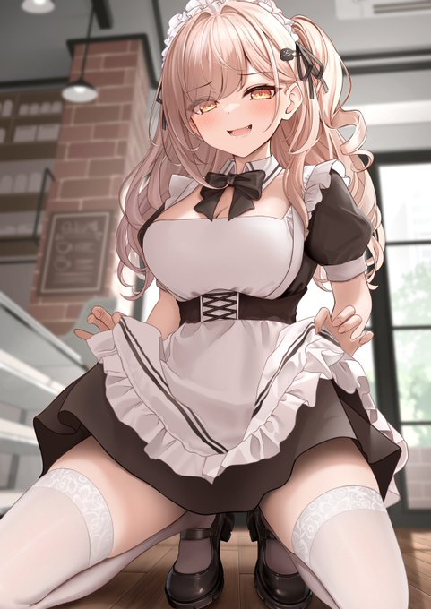 もう少したくし上げてほしい?え〜どうしよっかなぁ♡

#メイドの日 