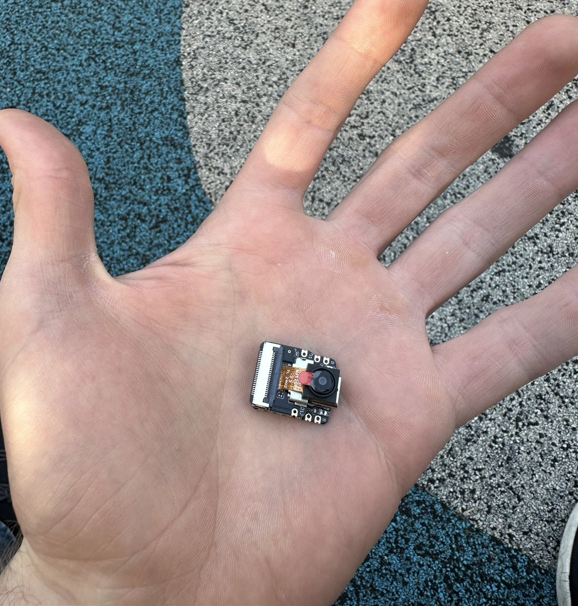 I knew it was going to be small, but this is ridiculous 

My new esp32 s3 with ov5640 camera 

I might try to make an ai pin…. but better