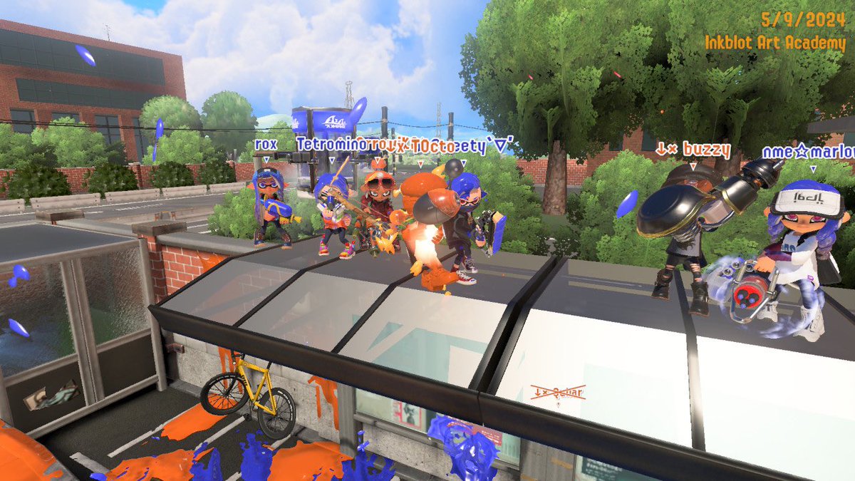 inkblotdropouts's tweet image. couldnt find a scrim so i yanked our scrim partners and friends together into a pickup :3 ty guys for beating the shit out of us!! (@FancyTheQueen not featured but she did a lot of shit beating)