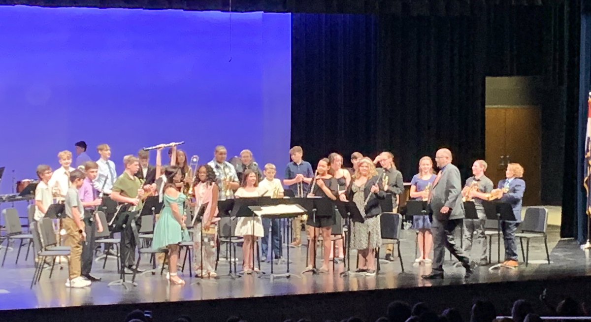 Great job to our North Point Middle School Band tonight! I loved seeing our 6th graders in their first band concert! They did a fantastic job! #NPMSgrizzlies