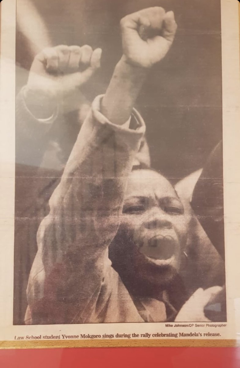Pictured: Justice Yvonne Mokgoro, the first black Woman Justice of the Constitutional Court of South Africa singing as a Law student at a rally celebrating Nelson Mandela’s release. 

Sending my love and deepest condolences to her family and loved ones. 🥺🤍🕊️