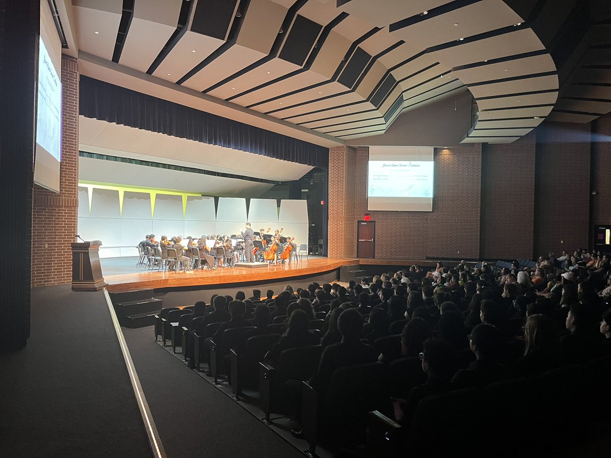 Well, the GLJH orchestral season ended on a “high note” tonight at the Spring Concert! Congratulations to our orchestra on such a successful year!!