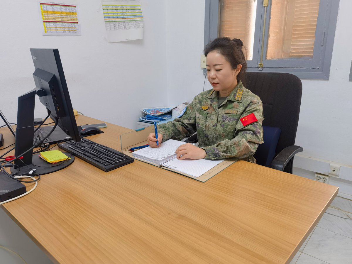 'Dispelling the shadow of war & maintaining world peace requires everyone's efforts,' says Lieutenant Colonel Xiao Lijia 🇨🇳.

Inspired by fellow women peacekeepers, she joined the UN in 2009 & now serves as the Chief Military Personnel Officer in #MINURSO. #PKDay @Chinamission2un