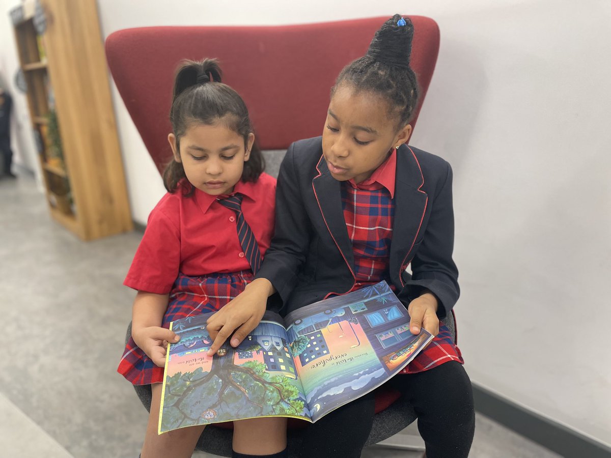 It’s not even 9’o clock and the corridors are filled with our #librarians reading with some of our youngest children. 
#readingforpleasure #Loveofreading @LettersSounds @Literacy_Trust