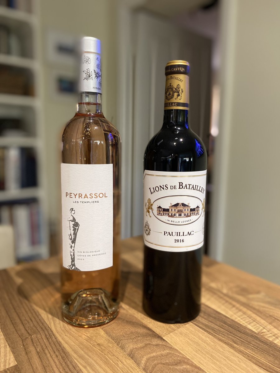 Happy Friday! These two lined up. What will be in your glass this weekend? @Menstriebhoy @WINEOMAN @MoutonIsAClaret @jimofayr @wineworldnews @talkavino @CambWineBlogger @KawaiSusana @winewankers @vendemminawine @stuartjmurray #winelovers #weekendvibes