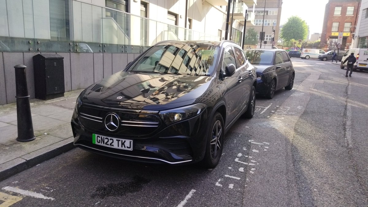 GH Cityprint (@ghcityprint) on Twitter photo This twat was parking on the charging zone without charging! You need to clamp down on these selfish morons. Pomell Way, Tower Hamlets <a href="/SourceLondon_UK/">Source London</a> This twat was parking on the charging zone without charging! You need to clamp down on these selfish morons. Pomell Way, Tower Hamlets <a href="/SourceLondon_UK/">Source London</a>