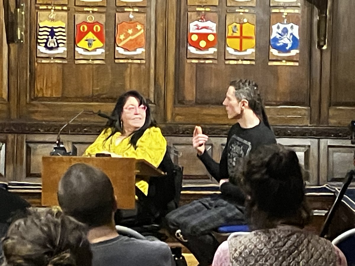 The wonderful Dr Rosaleen McDonagh @paveebeoir & Séamus Nolan speaking about working together and travellercollection.ie @MansionHouseDub last Wednesday. Inspiring event, bravo @heritage_dublin