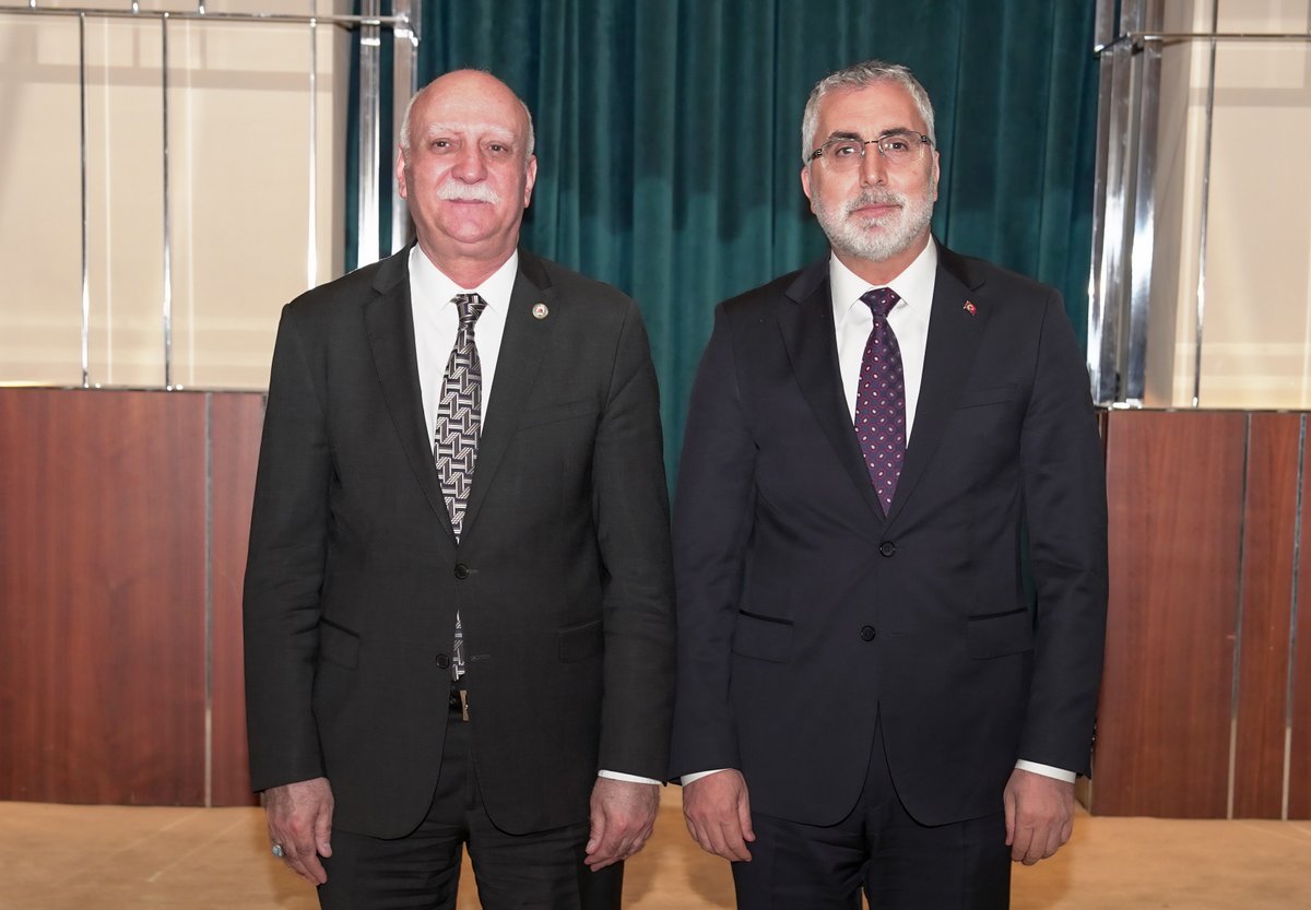 Çalışma ve Sosyal Güvenlik Bakanı Sayın Vedat Işıkhan, Sosyal Güvenlik Kurumu Yönetim Kurulu Başkanı Sayın Raci Kaya ve SGK Yönetim Kurulu Üyelerini ağırladık. Nazik ziyaretleri için teşekkür ediyorum.