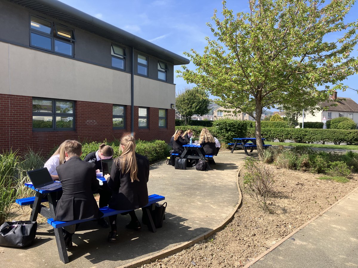 Ysgol John Bright tweet media
