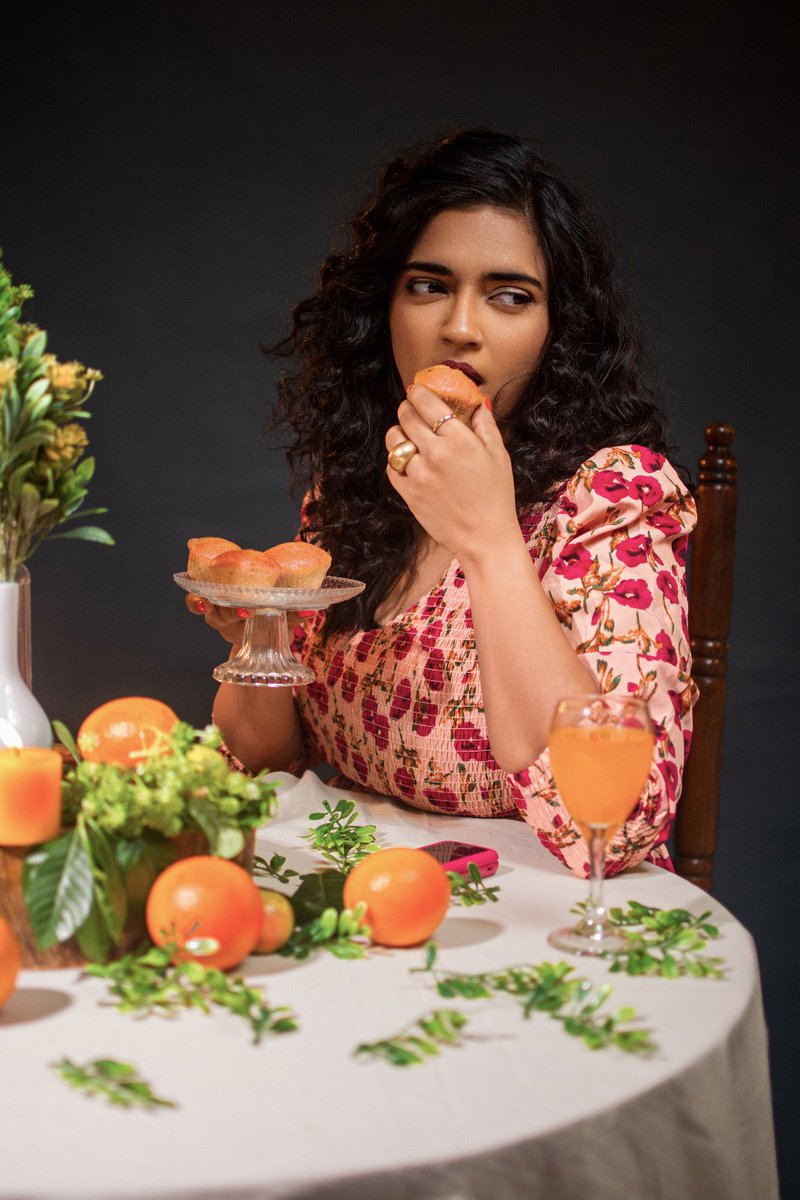 #ActressVasundhara emulates indoor picnic vibes for the summer season. @ivasuuu Photography: Jerry Styling: Abinaya Ganesan Makeup: Thiruchunai Pro: @johnmediamanagr